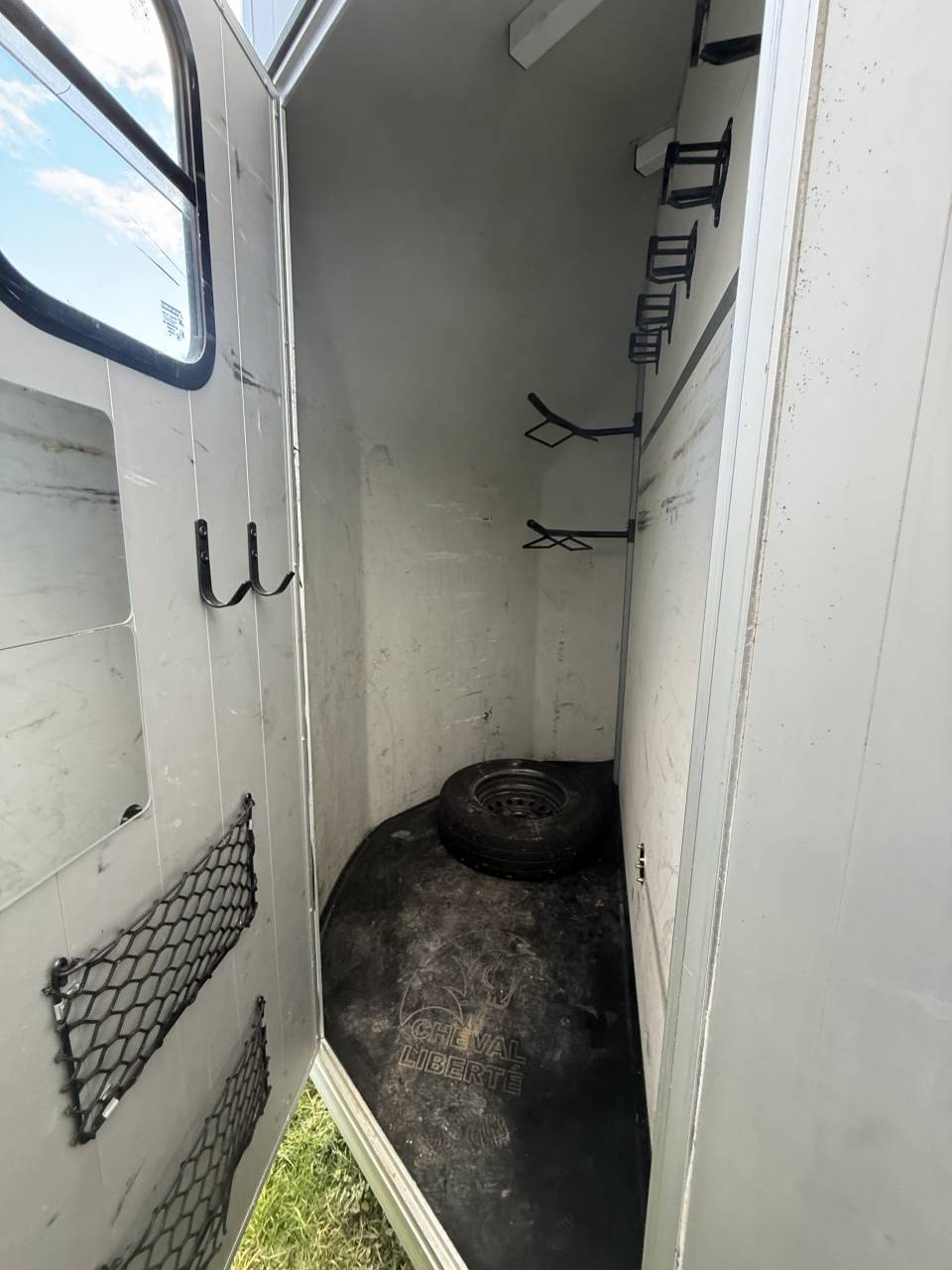 Van caballos Cheval Libert&eacute; MAXI 3 3 Caballos 2019 De segunda mano