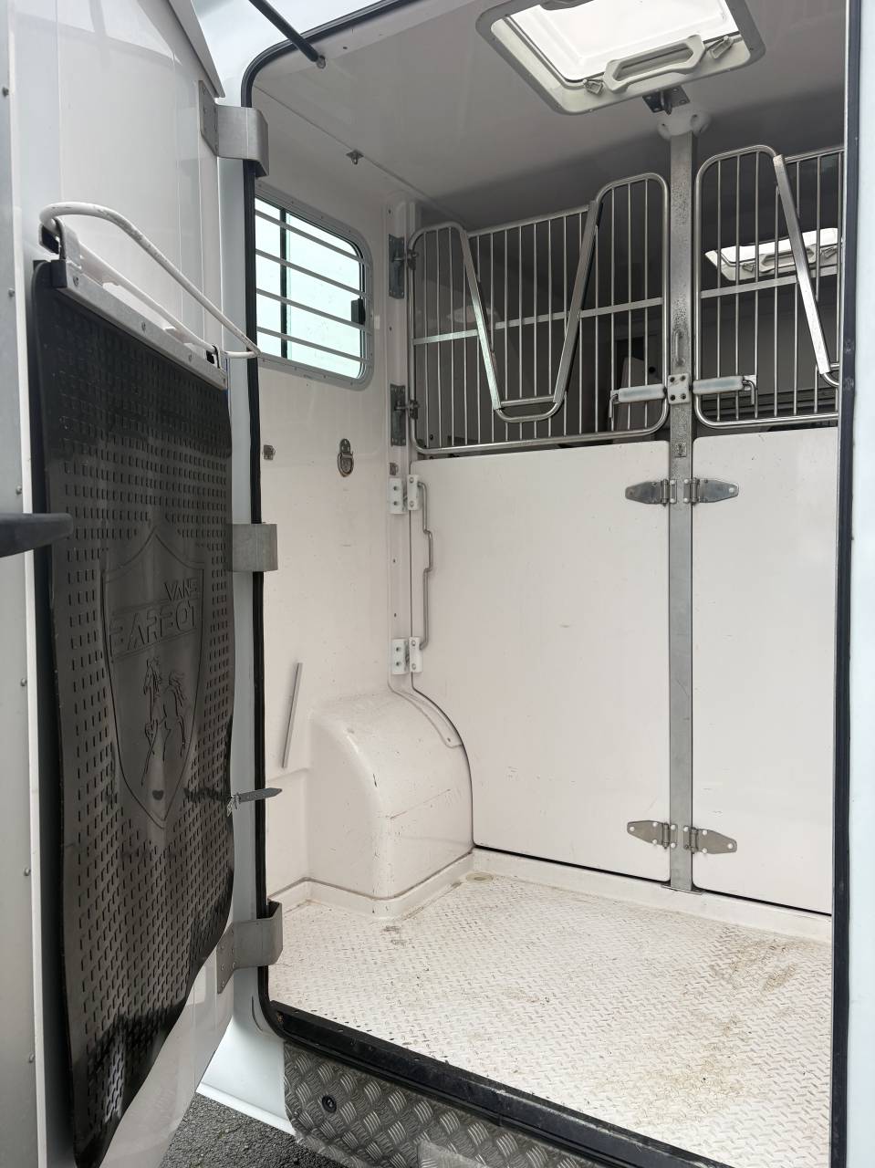 Furgoneta para caballos Barbot  2015 De segunda mano