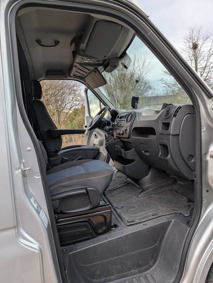 Furgoneta para caballos Renault Renault Master  2011 De segunda mano