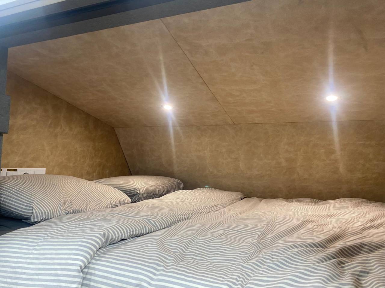 Cami&oacute;n para caballos Volvo fm 2012 De segunda mano