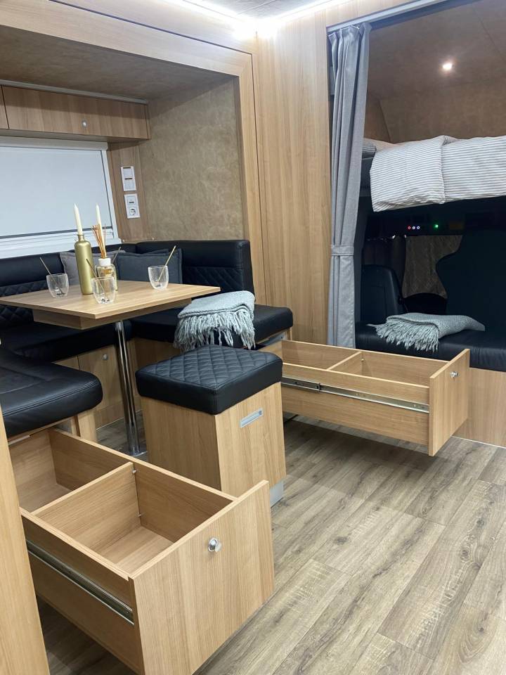 Cami&oacute;n para caballos Volvo fm 2012 De segunda mano