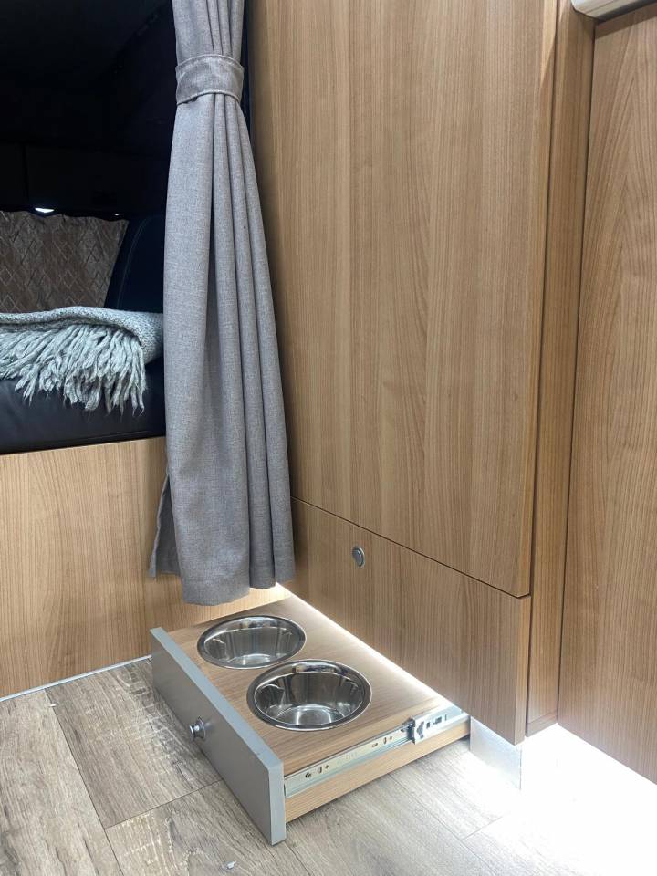 Cami&oacute;n para caballos Volvo fm 2012 De segunda mano