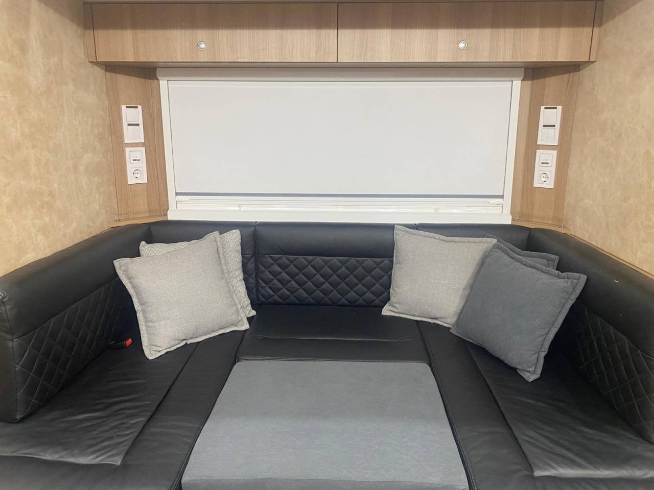 Cami&oacute;n para caballos Volvo fm 2012 De segunda mano