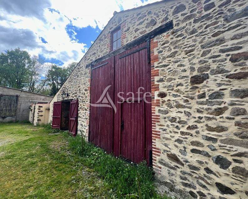 Propiedad rural En venta Vend&eacute;e