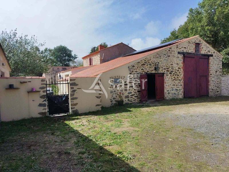 Propiedad rural En venta Vend&eacute;e