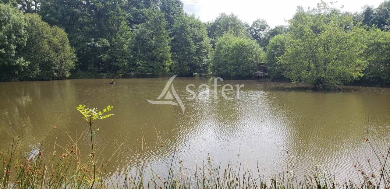 Propiedad rural En venta Vend&eacute;e