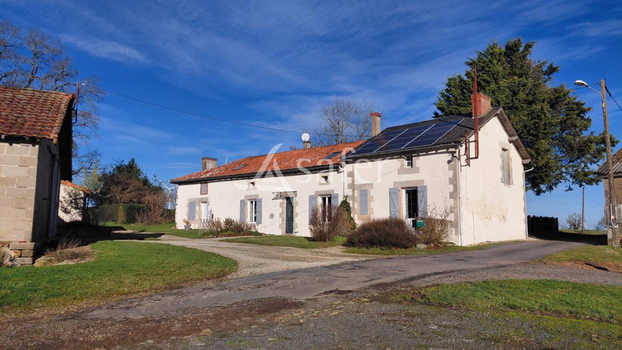 Explotaci&oacute;n agr&iacute;cola En venta Vienne