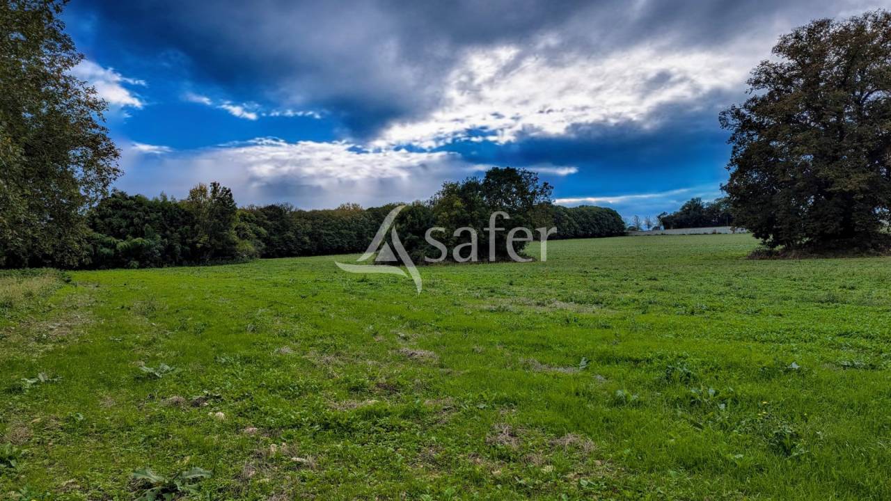 Propiedad rural En venta Deux-S&egrave;vres