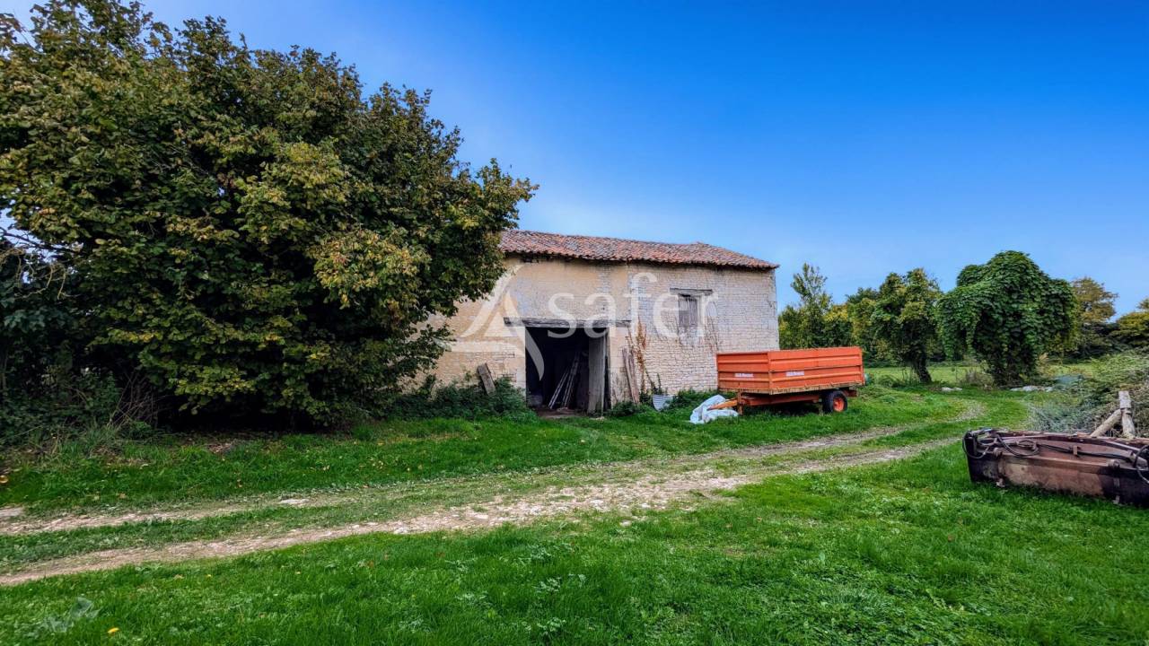 Propiedad rural En venta Deux-S&egrave;vres