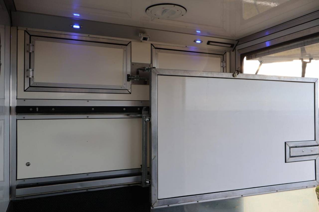 Furgoneta para caballos Cavalcar MASTER CAVALCAR 2022 De segunda mano