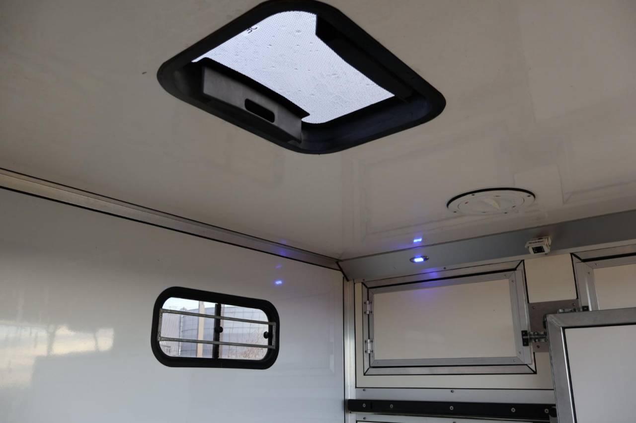 Furgoneta para caballos Cavalcar MASTER CAVALCAR 2022 De segunda mano