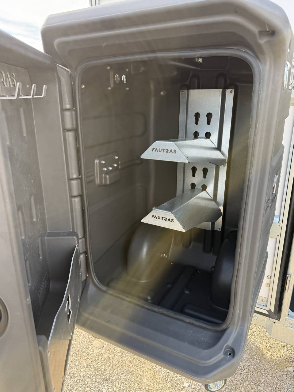 Van caballos Fautras PROVAN CLASSIC 2 Caballos 2026 Nuevo