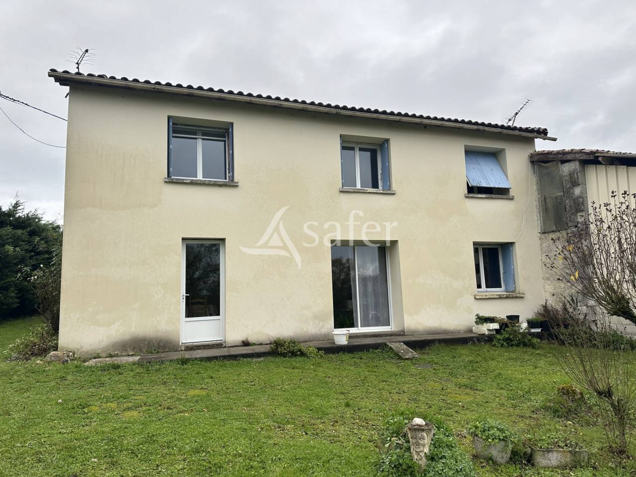 Explotaci&oacute;n ovina En venta Charente