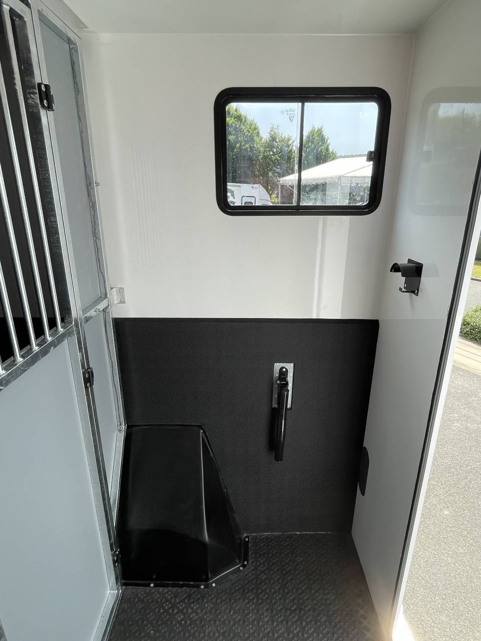 Furgoneta para caballos AP Petit Interstar  2025 Nuevo