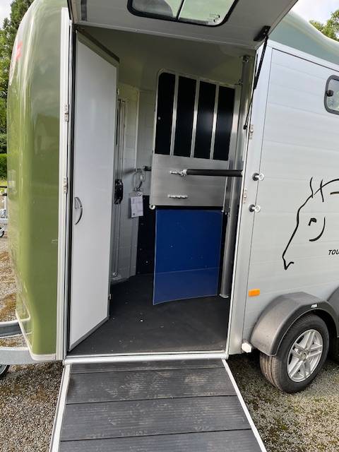 Van caballos Cheval Libert&eacute; touring country  2 Caballos 2026 Nuevo