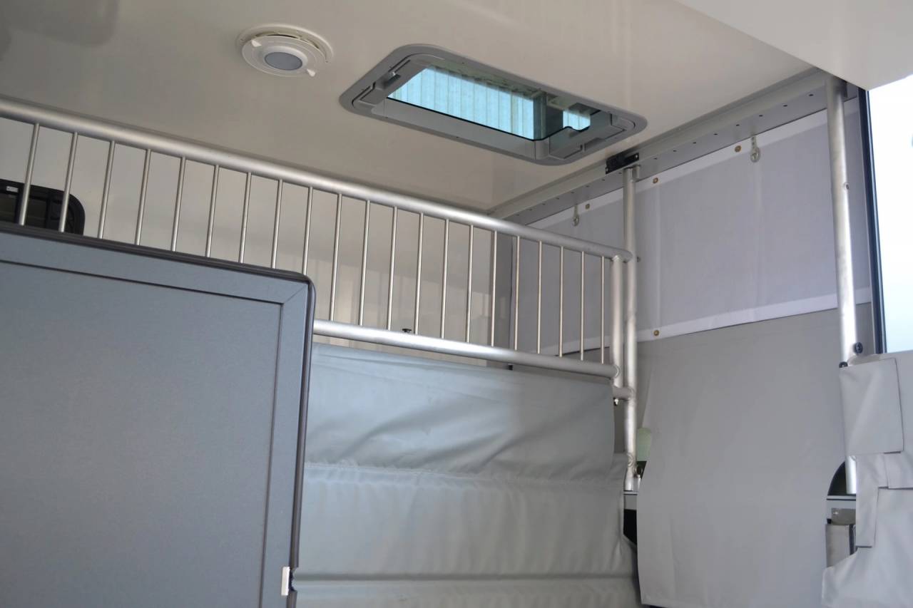 Furgoneta para caballos Otra marca PEUGEOT 0 Nuevo