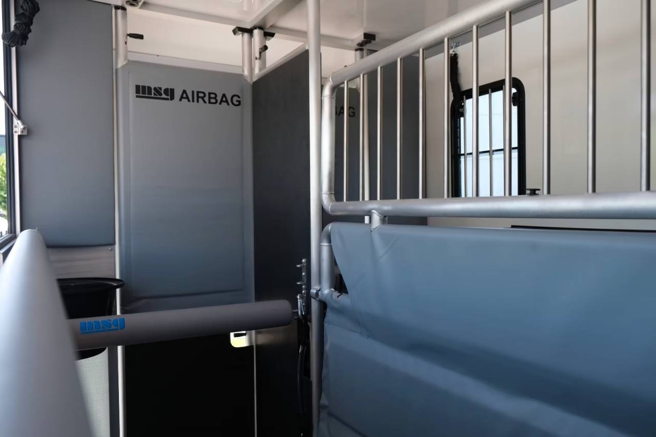 Furgoneta para caballos Otra marca PEUGEOT 0 Nuevo