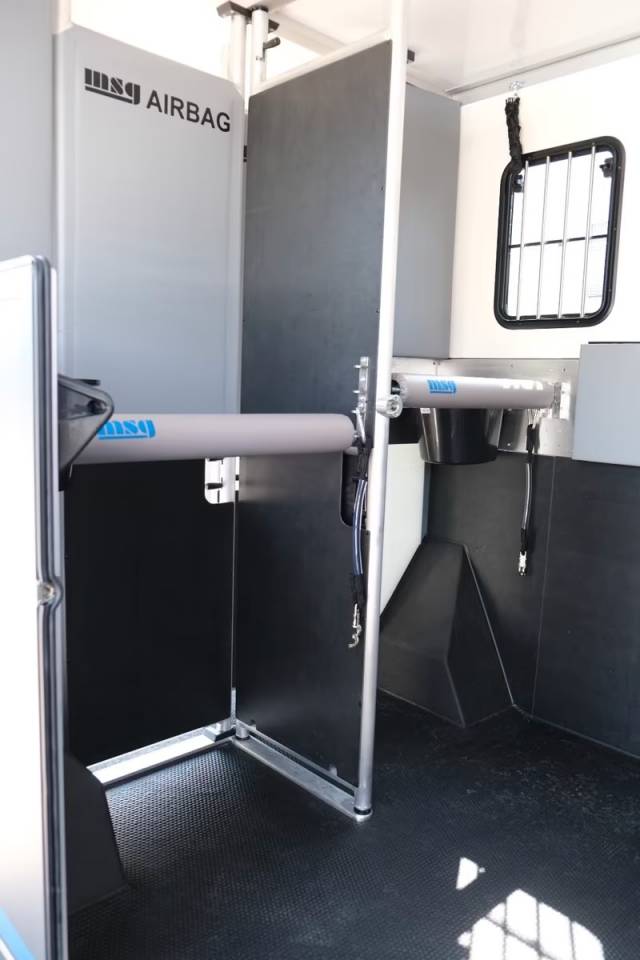 Furgoneta para caballos Otra marca PEUGEOT 0 Nuevo