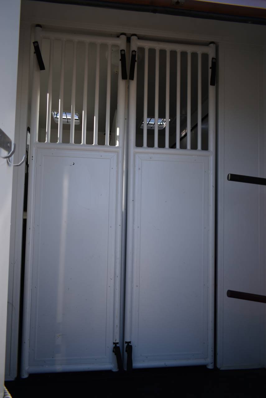 Furgoneta para caballos Laissac Utilitaires Master 2021 De segunda mano