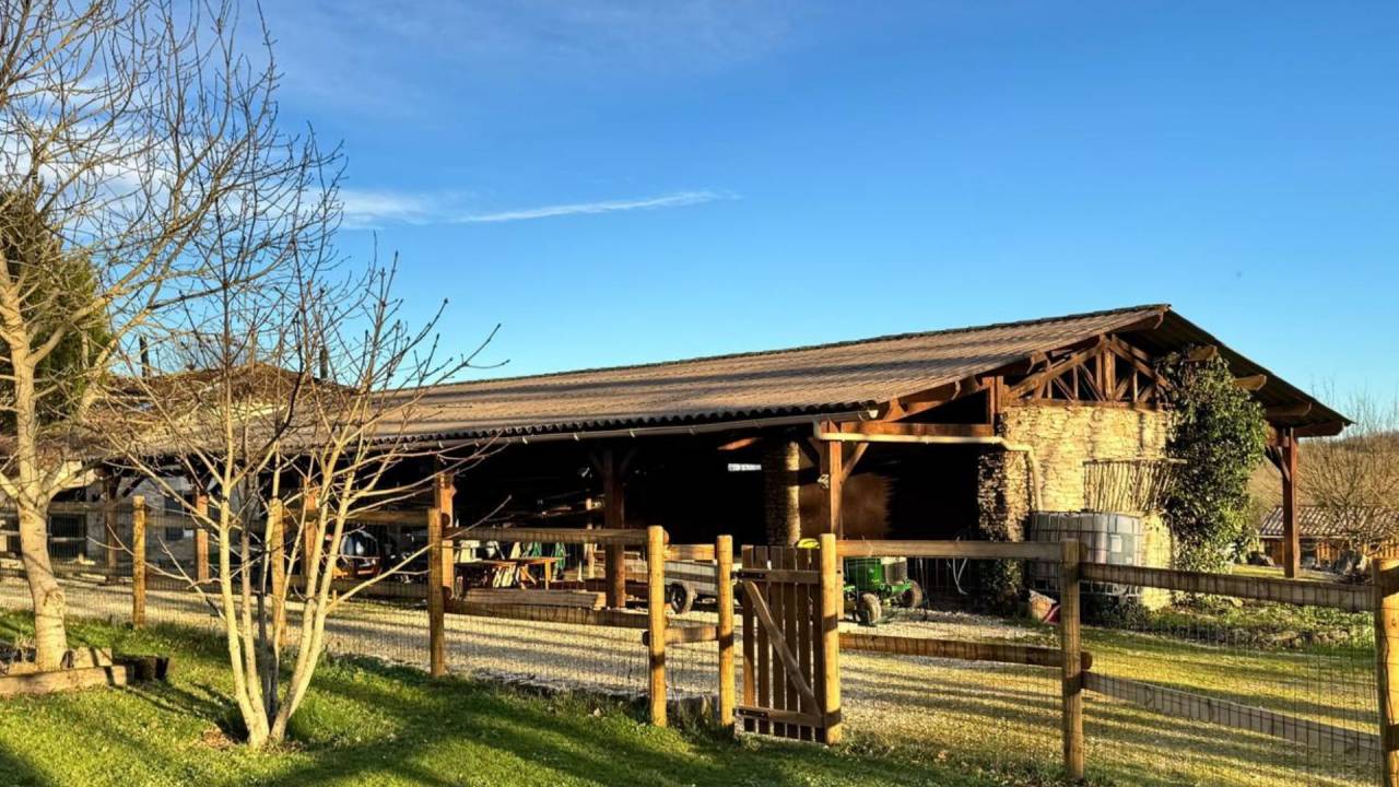 Propiedad ecuestre En venta Lot y Garona