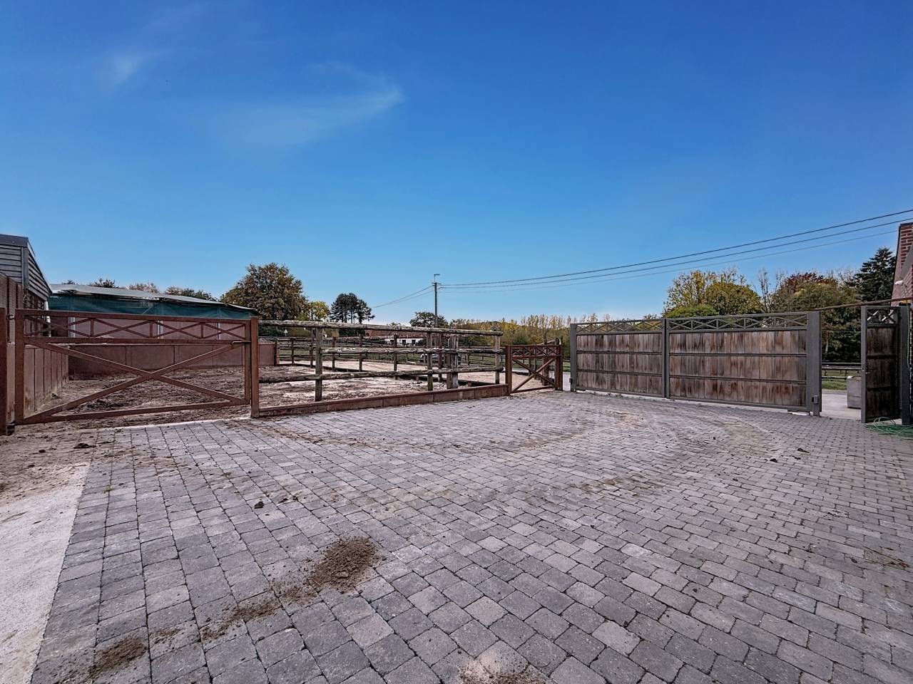 Granja ecuestre En venta Brabant-Val&oacute;n