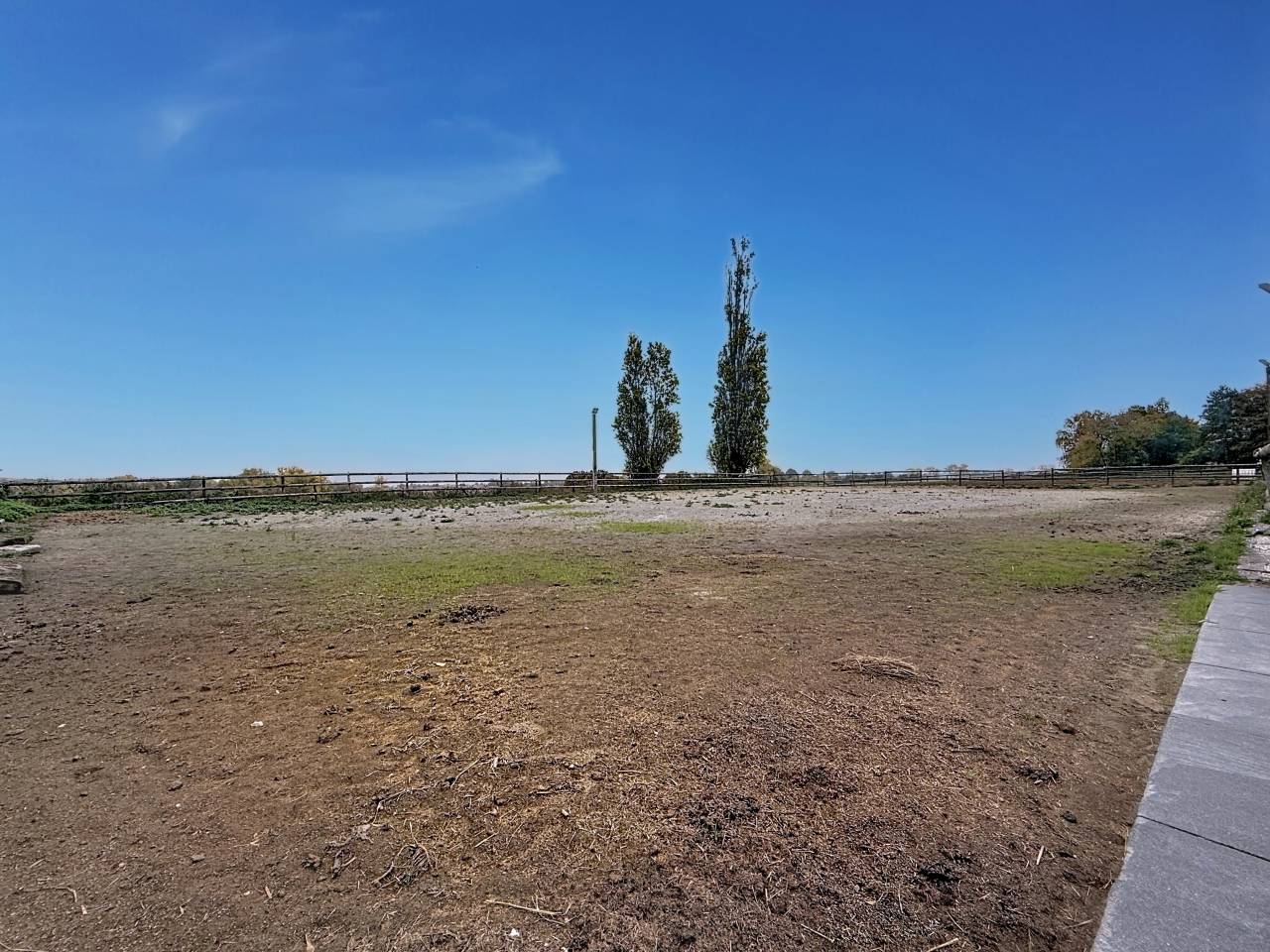 Granja ecuestre En venta Brabant-Val&oacute;n