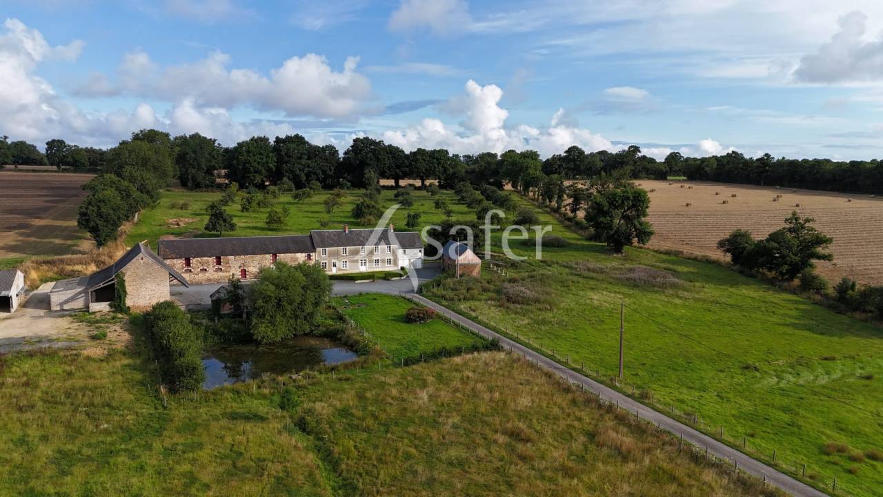 Explotaci&oacute;n agr&iacute;cola En venta Calvados