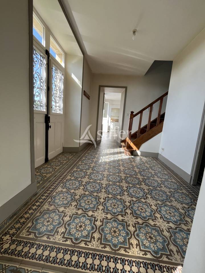 Explotaci&oacute;n agr&iacute;cola En venta Calvados