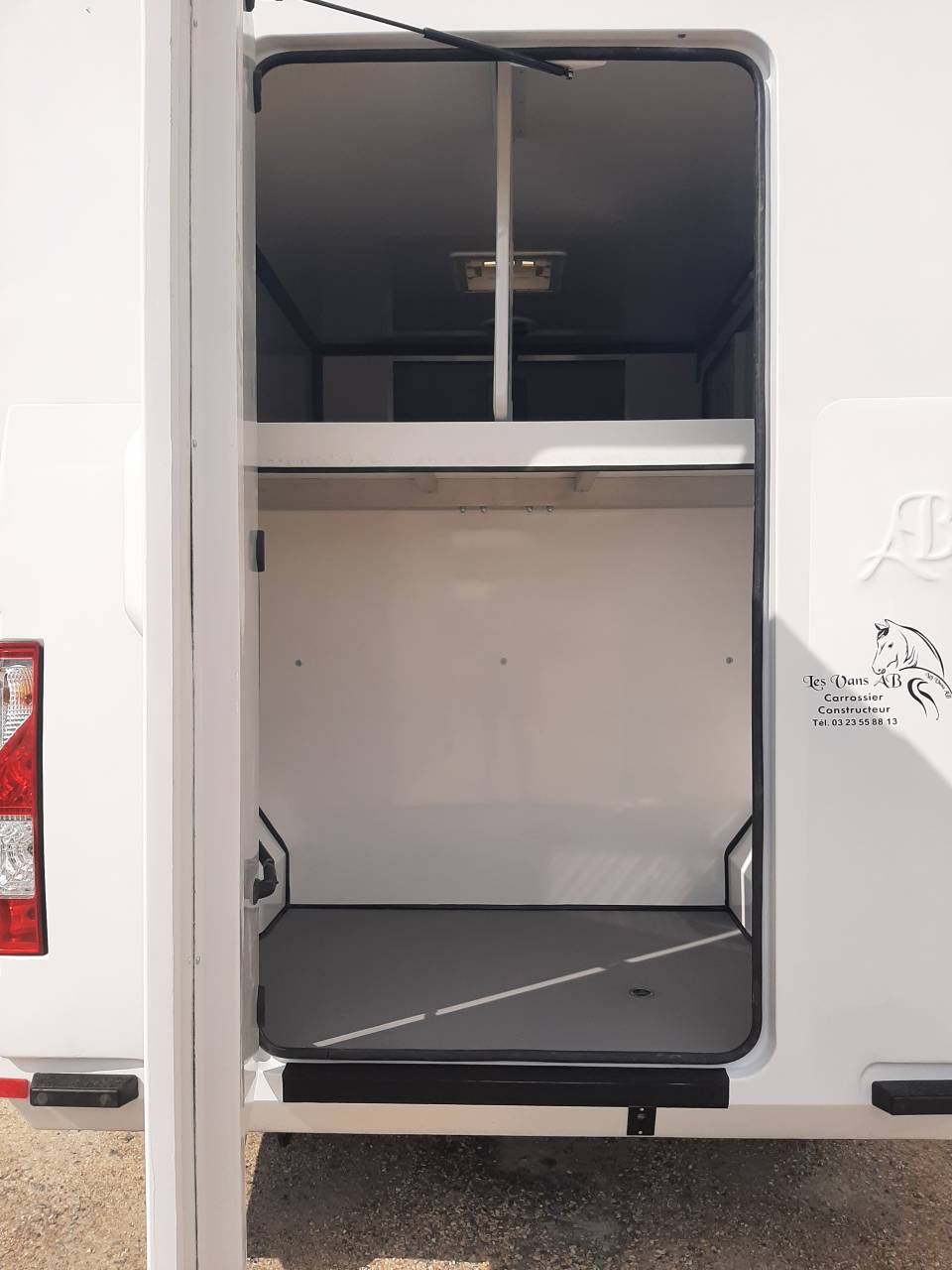 Furgoneta para caballos Renault Master 2019 De segunda mano
