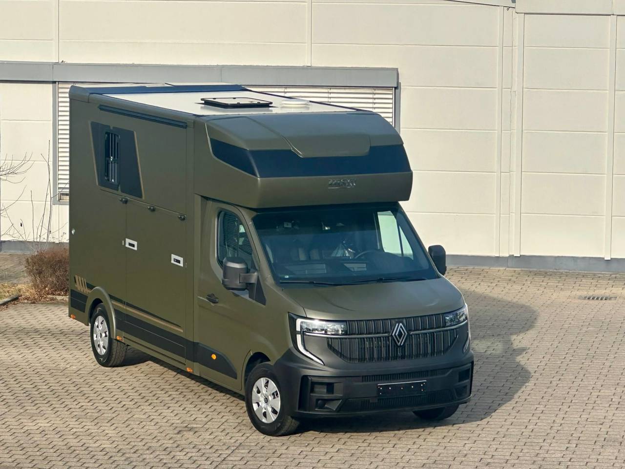 Furgoneta para caballos Renault RENAULT 0 Nuevo