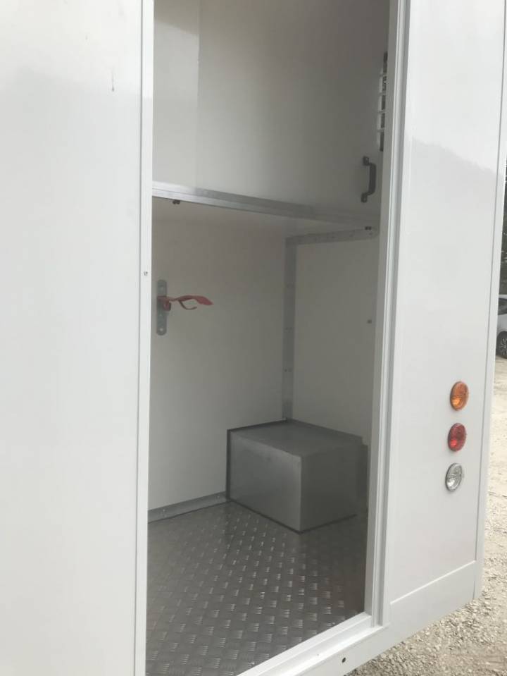 Furgoneta para caballos Renault  2015 De segunda mano