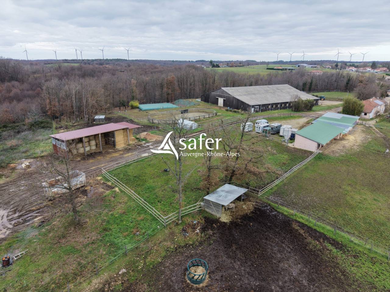 Propiedad ecuestre En venta Dr&ocirc;me