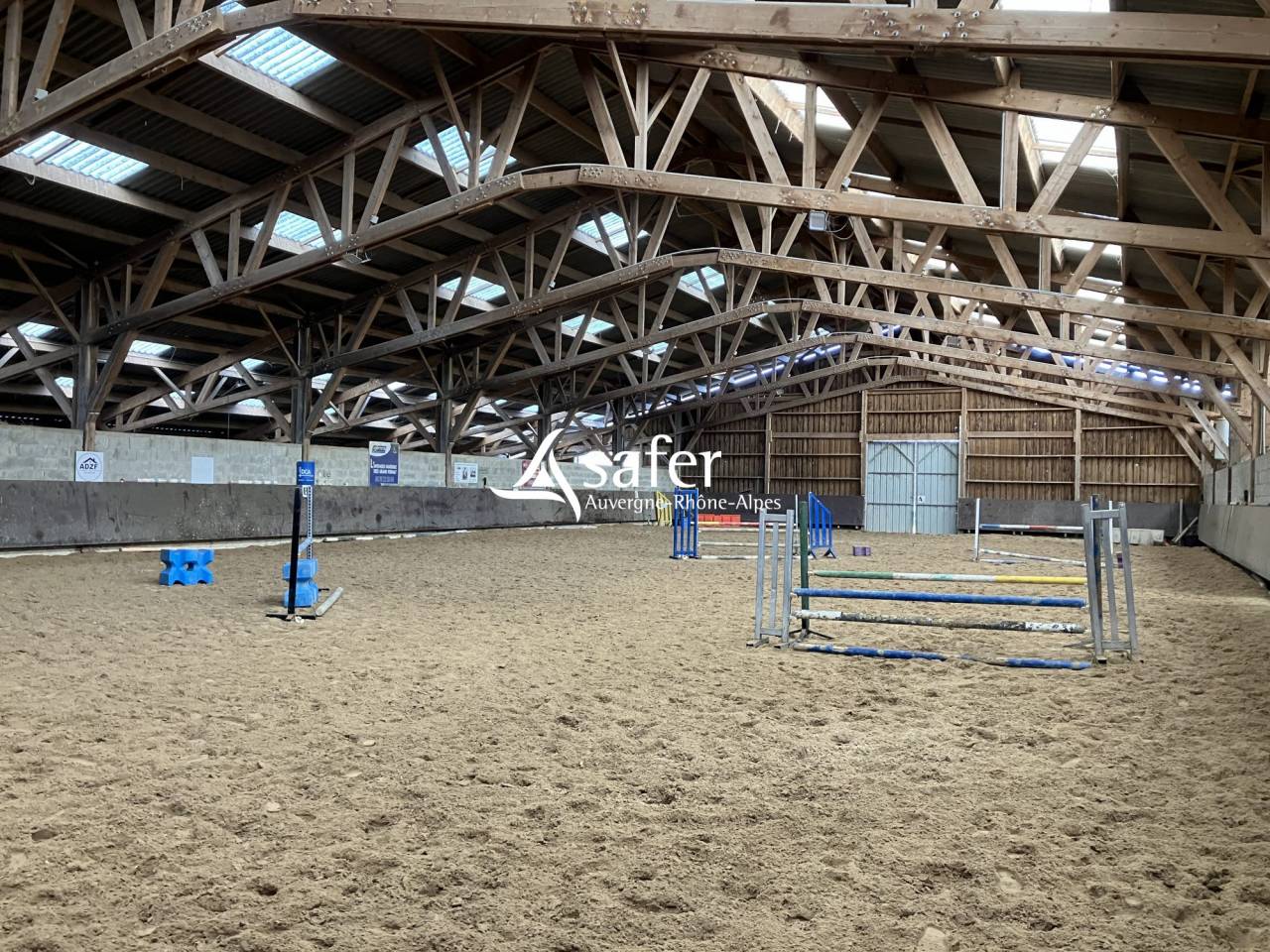 Propiedad ecuestre En venta Dr&ocirc;me