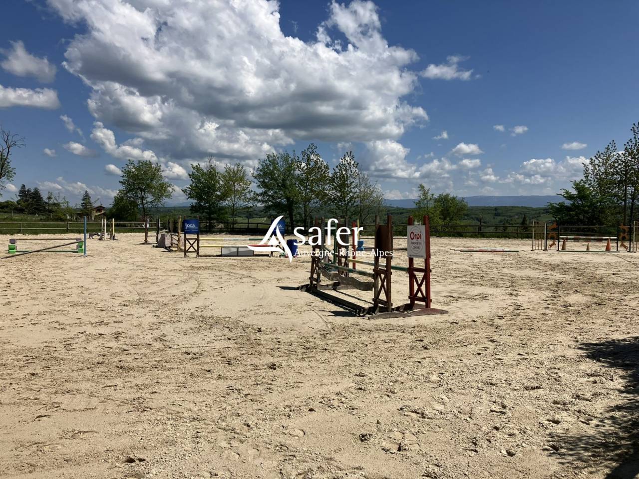 Propiedad ecuestre En venta Dr&ocirc;me