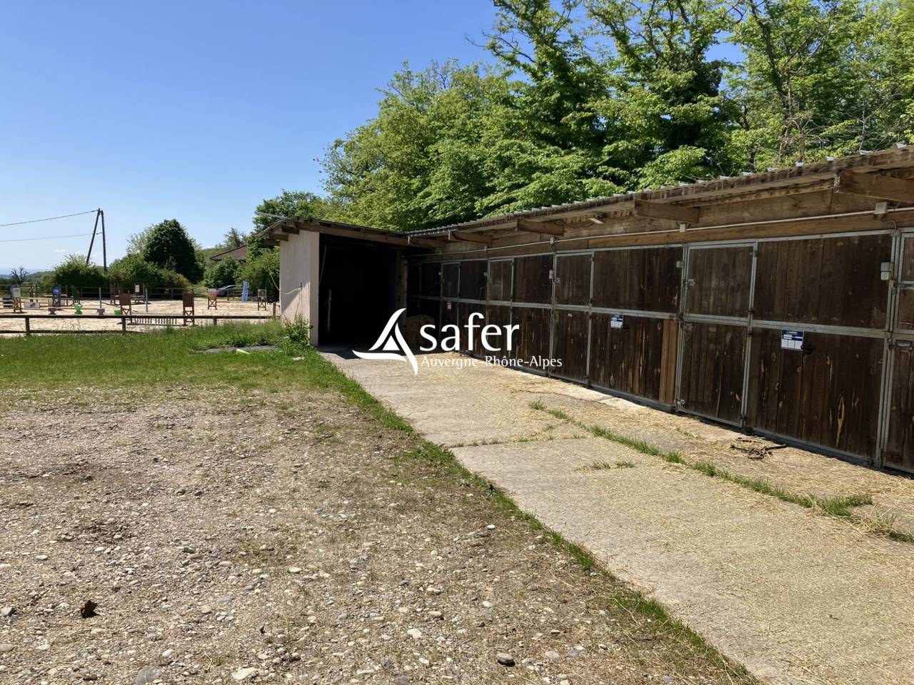 Propiedad ecuestre En venta Dr&ocirc;me