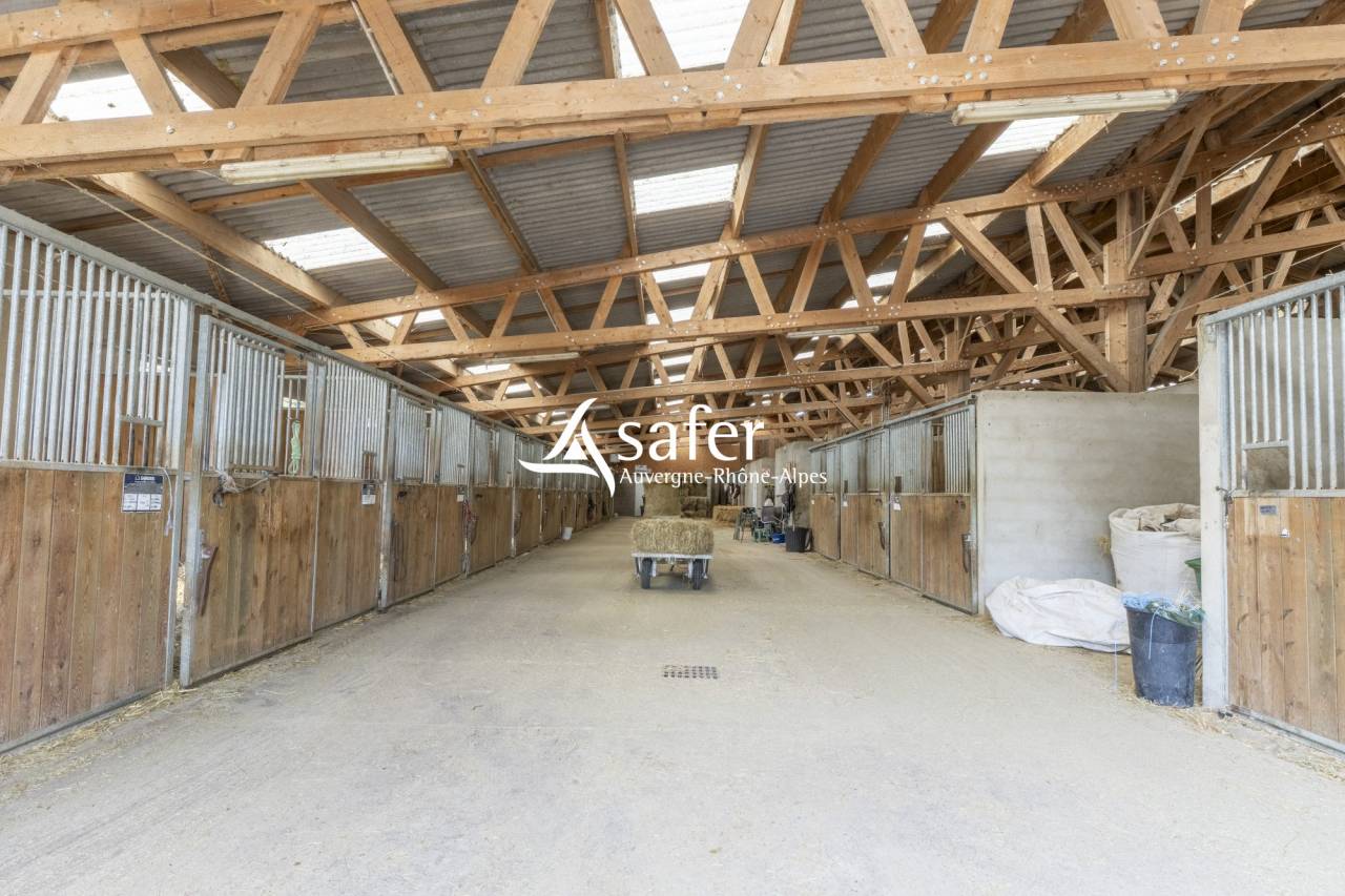 Propiedad ecuestre En venta Dr&ocirc;me
