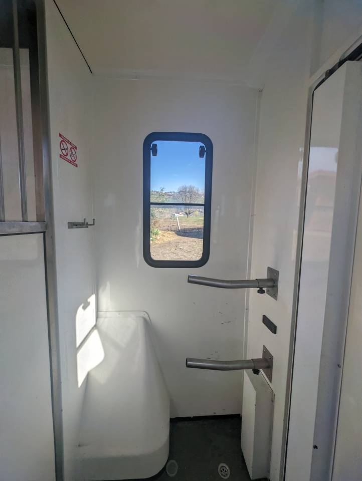 Furgoneta para caballos Ameline HARAS 3 PLACES RENAULT MASTER 2016 De segunda mano