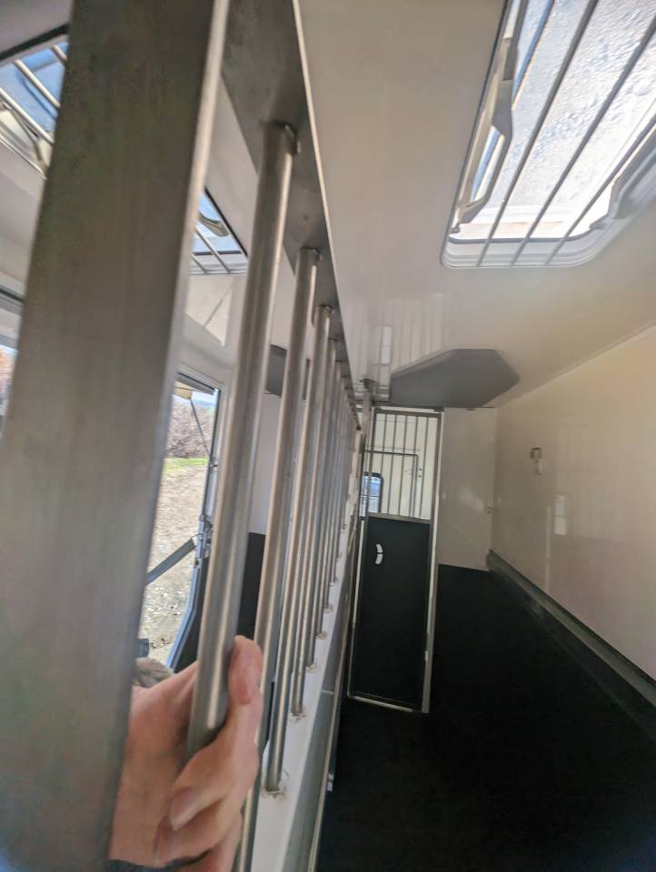 Furgoneta para caballos Ameline HARAS 3 PLACES RENAULT MASTER 2016 De segunda mano