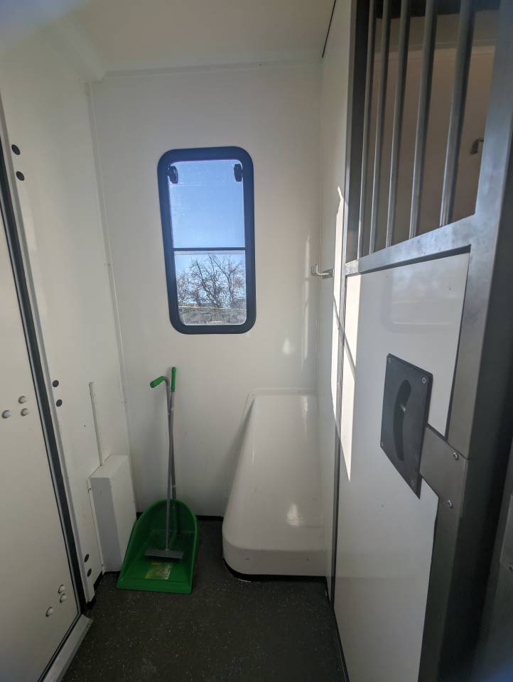 Furgoneta para caballos Ameline HARAS 3 PLACES RENAULT MASTER 2016 De segunda mano