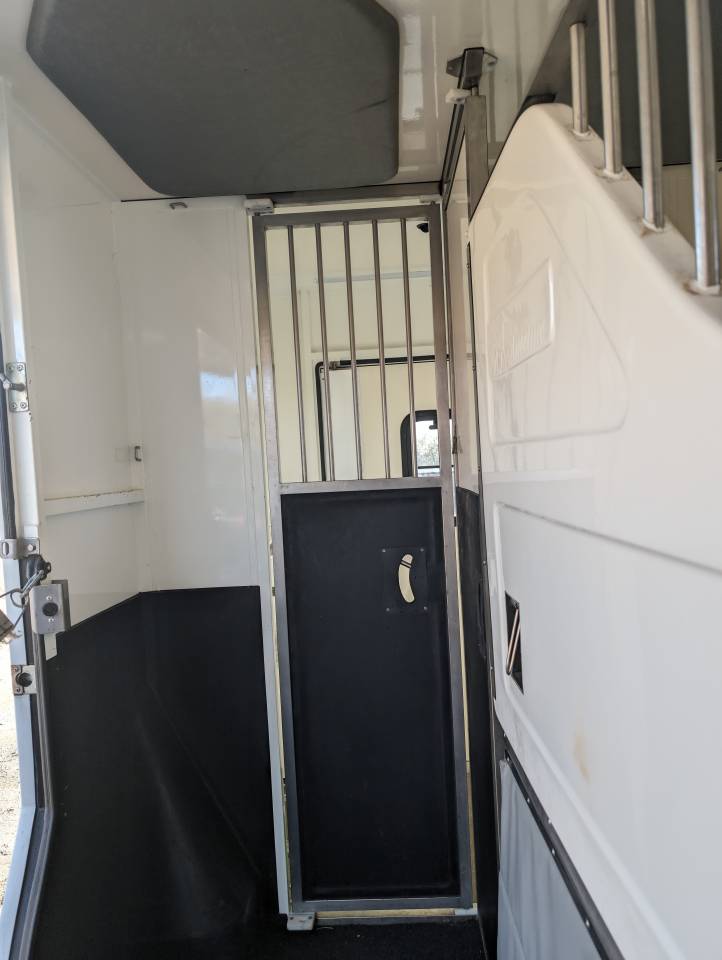 Furgoneta para caballos Ameline HARAS 3 PLACES RENAULT MASTER 2016 De segunda mano