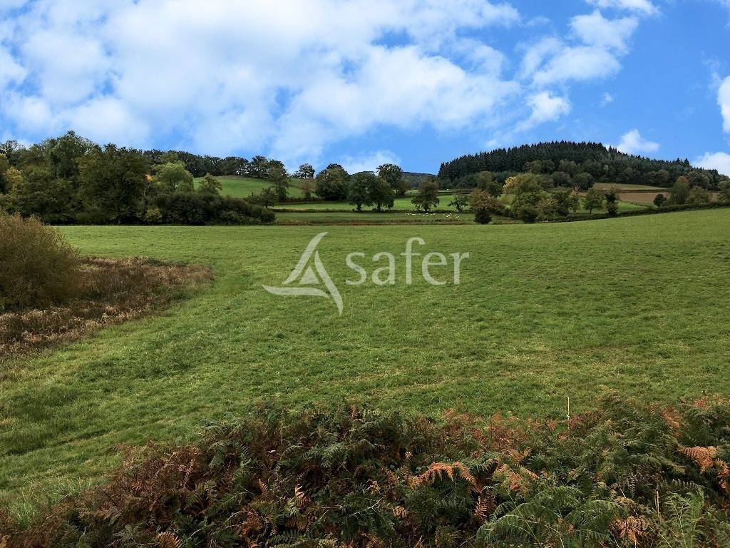 Explotaci&oacute;n agr&iacute;cola En venta Creuse