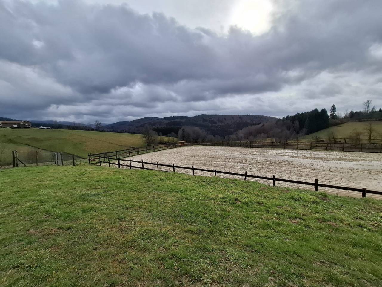 Albergue ecuestre En venta Puy-de-D&ocirc;me