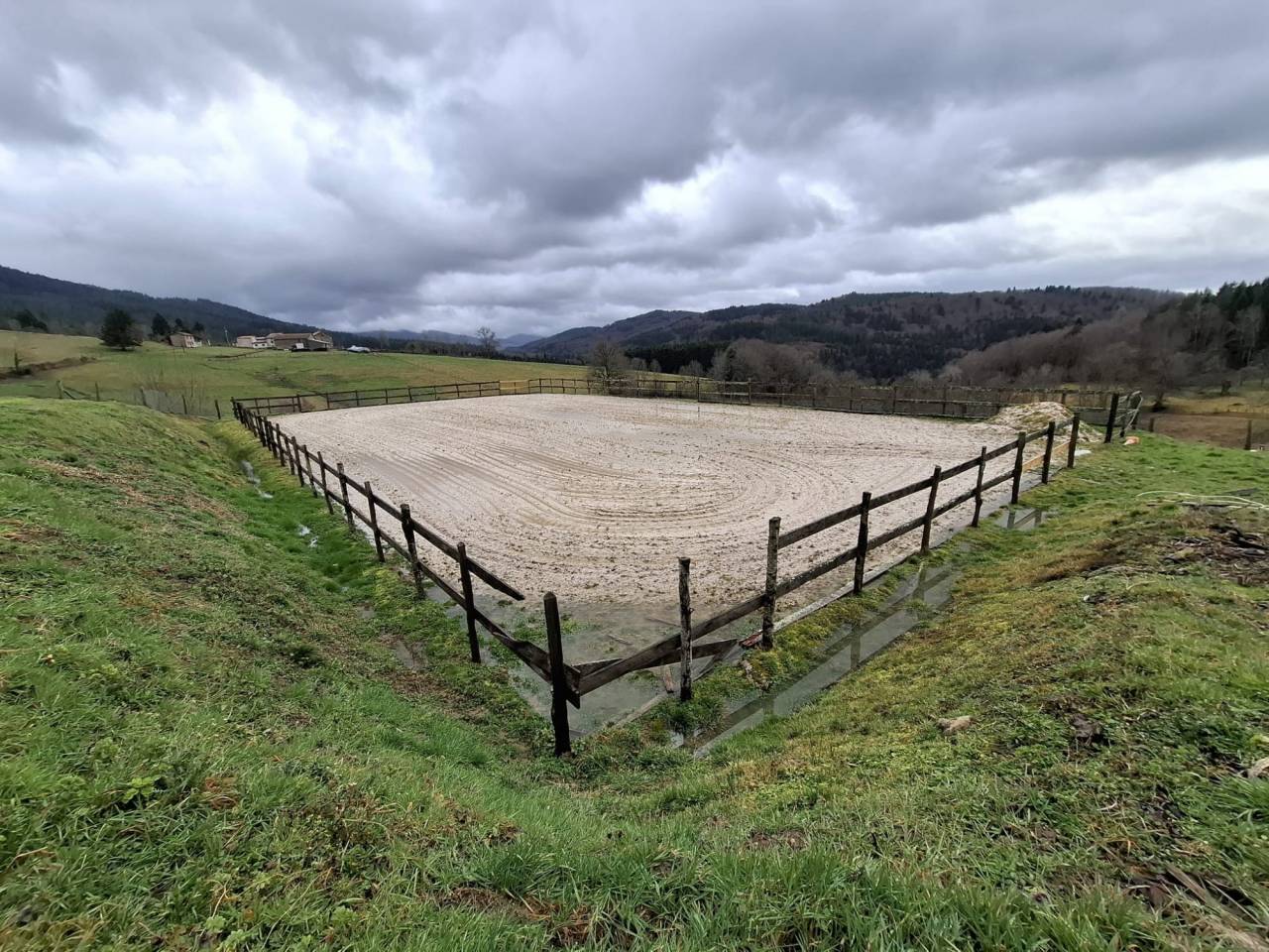 Albergue ecuestre En venta Puy-de-D&ocirc;me