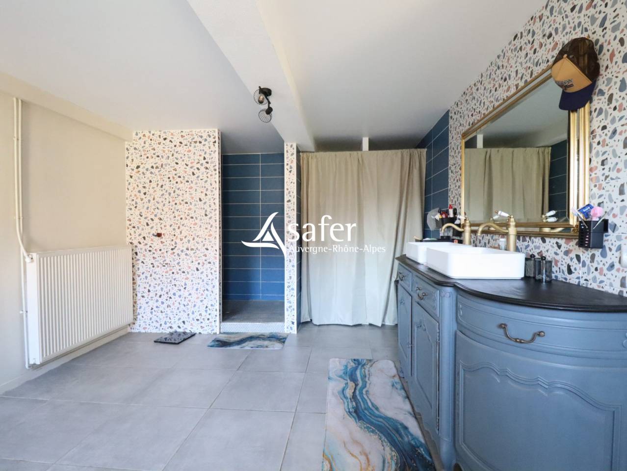 Explotaci&oacute;n porcina En venta Puy-de-D&ocirc;me