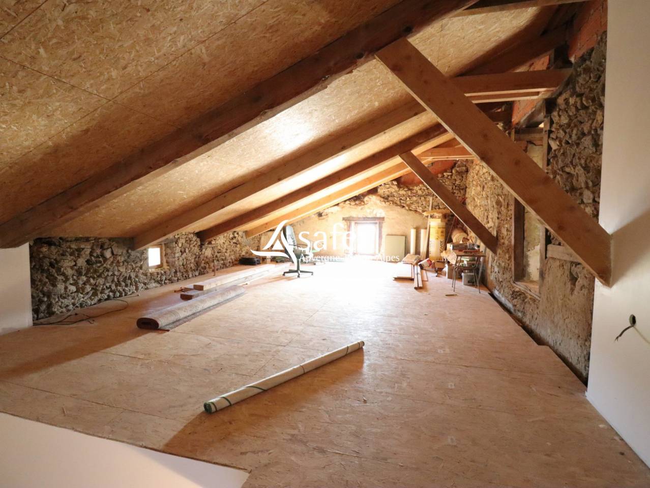 Explotaci&oacute;n porcina En venta Puy-de-D&ocirc;me