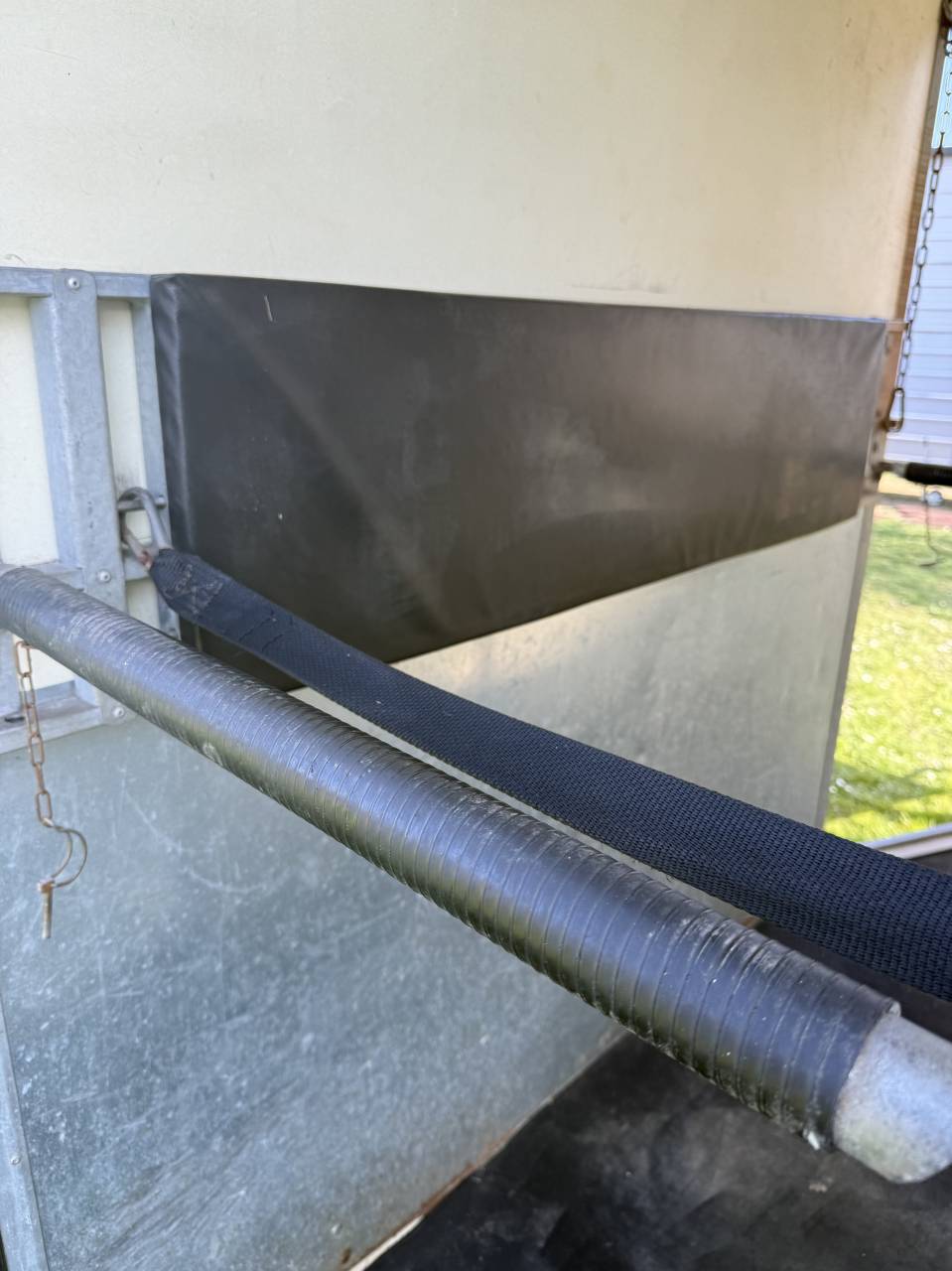 Van caballos Fautras PROVAN CLASSIC  2 Caballos 2012 De segunda mano