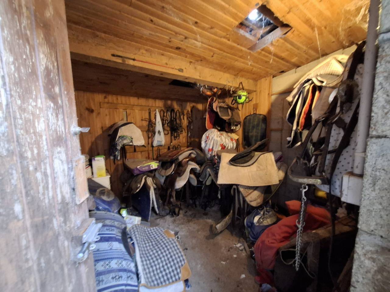 Cuadra de propietarios En venta Allier