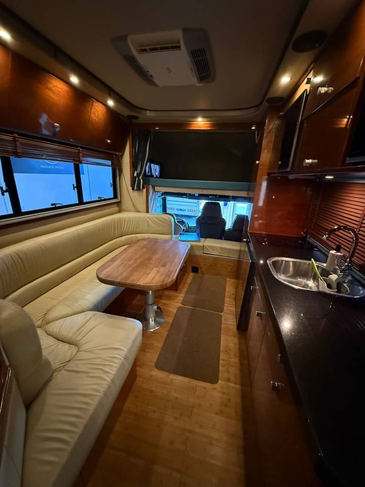 Cami&oacute;n para caballos Man 12.240 2008 De segunda mano