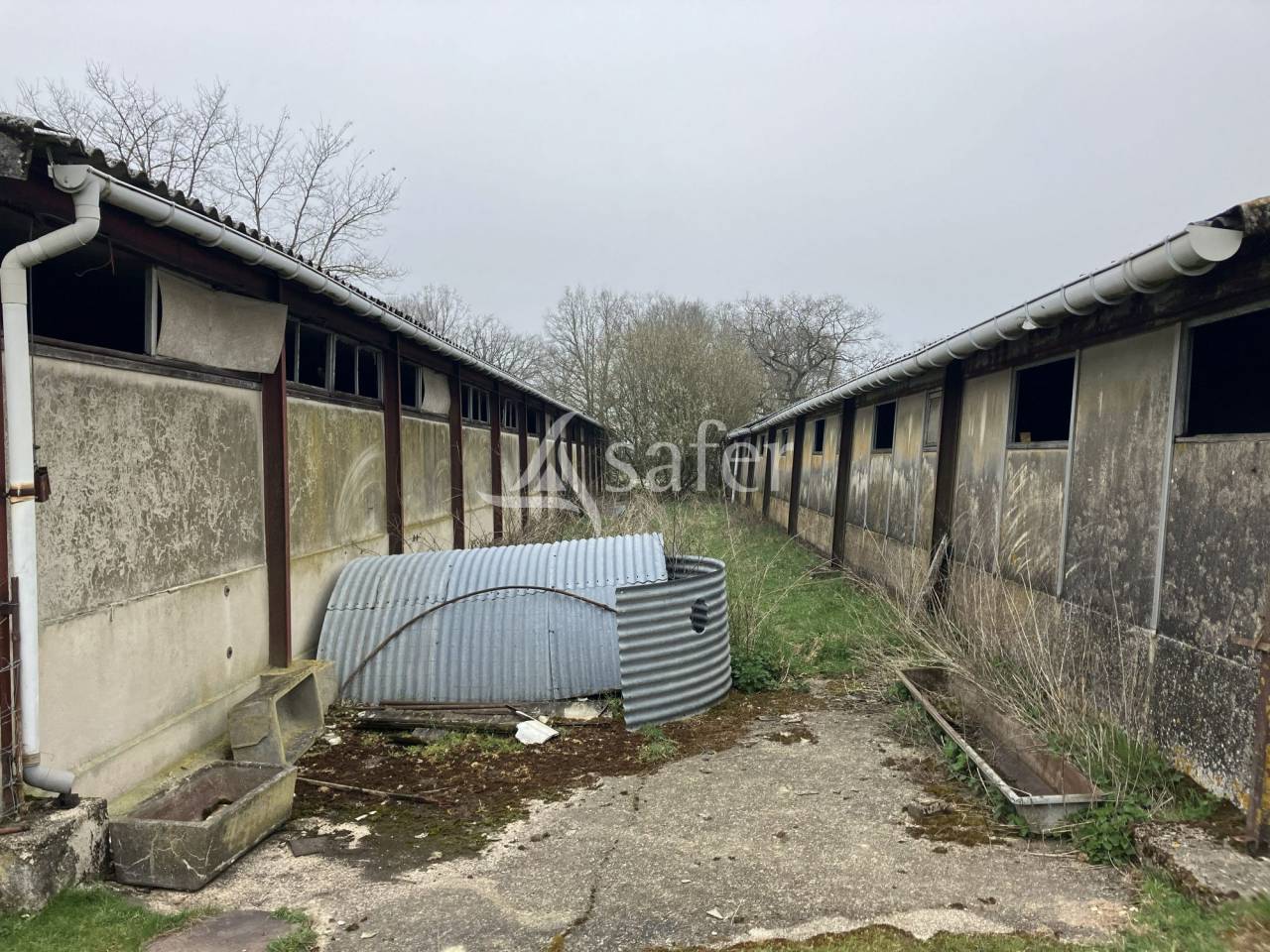 Explotaci&oacute;n agr&iacute;cola En venta Yonne