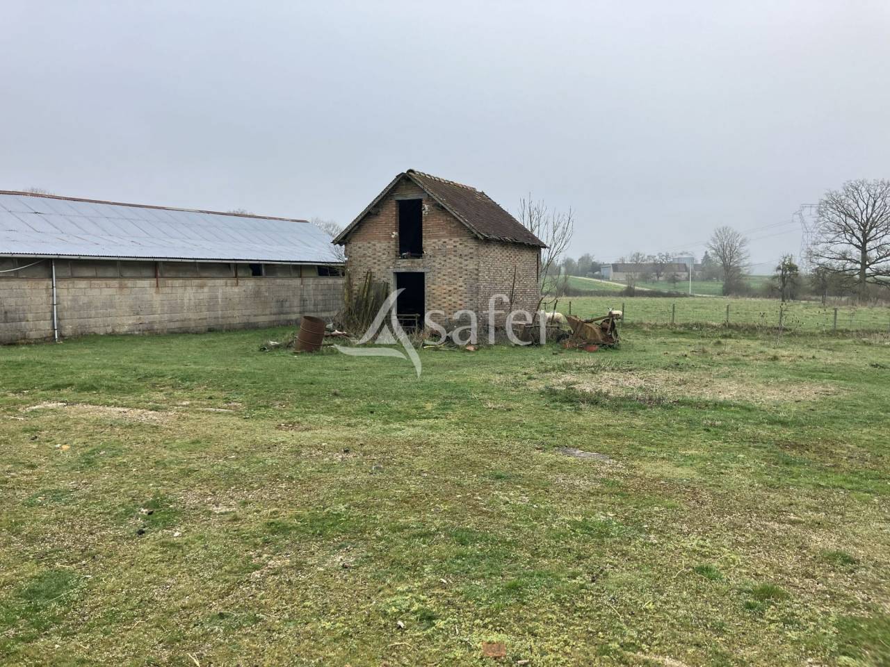 Explotaci&oacute;n agr&iacute;cola En venta Yonne